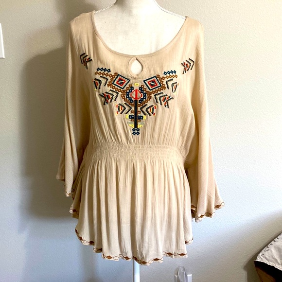 DAVI & DANI Tops - Davi & Dani peasant blouse *final clearance*